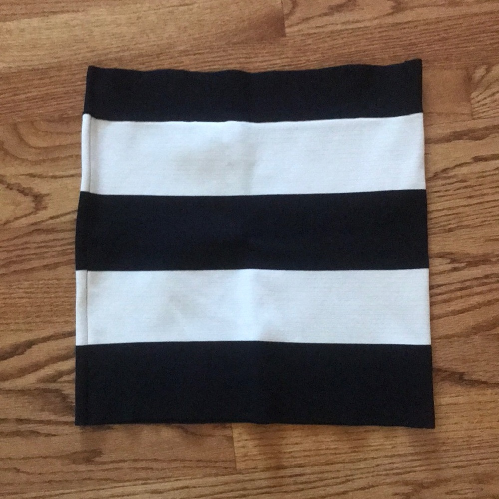 Black and white striped pencil skirt